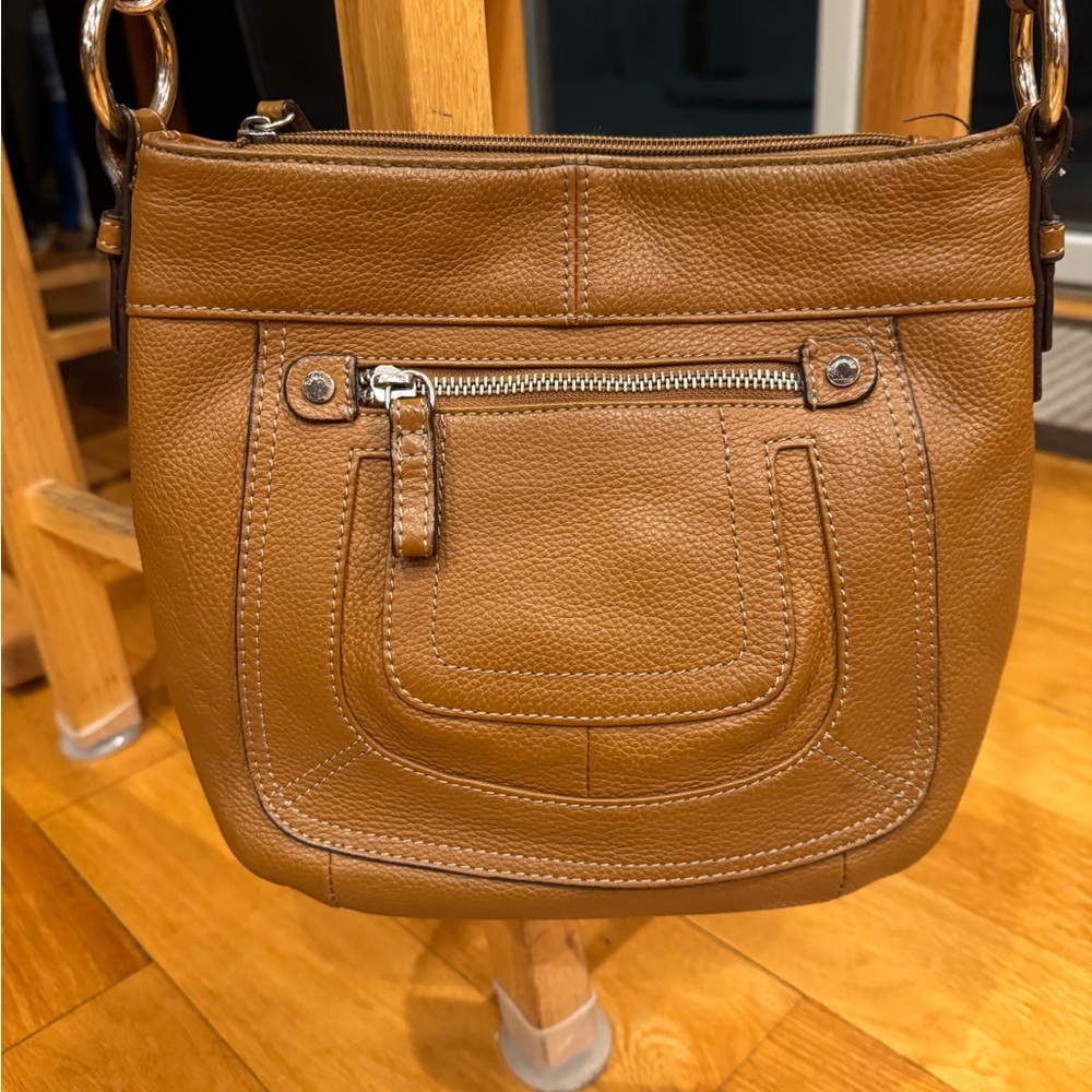 Tignanello Vintage Chic Tan Soft Pebbled Leather Shoulder Bag Very Clean